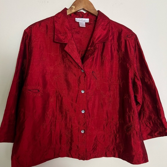 Dressbarn Womens Rich Red Button Down Shirt 100% Pure Silk Floral Paisley Preppy - Picture 1 of 14